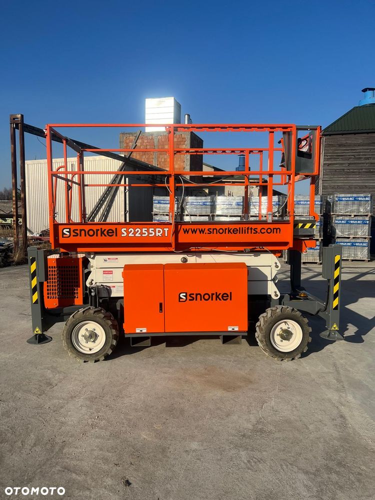 Snorkel S2255RT Podnośnik nożycowy 4x4 Diesel 50 mth 420KG Platforma Genie Skyjack - 8