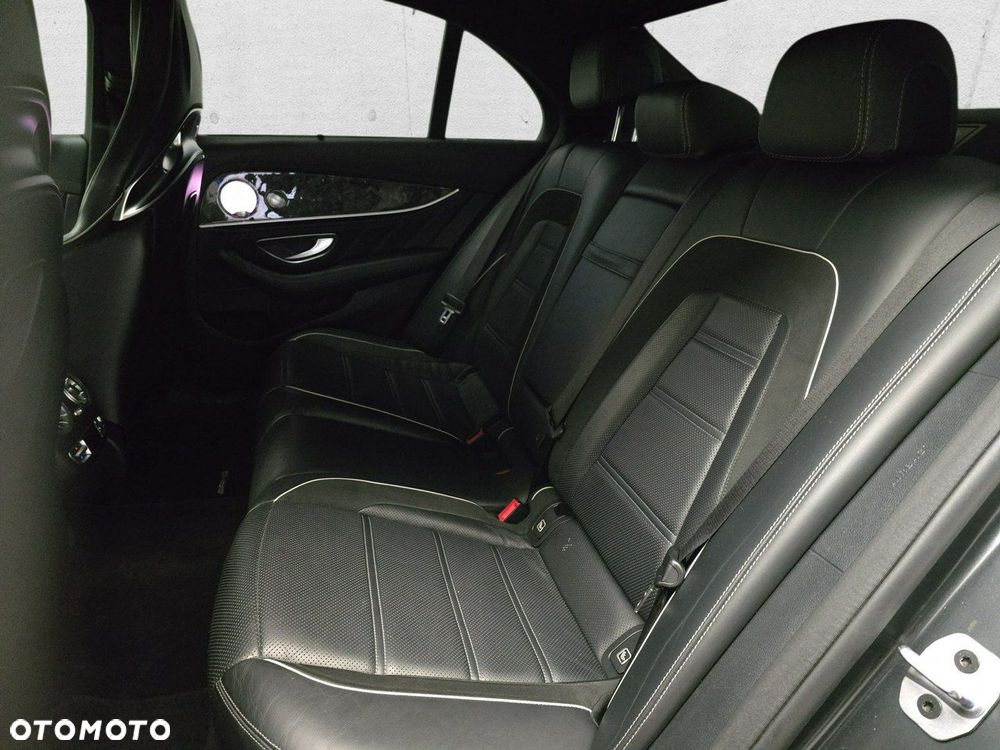 Mercedes-Benz Klasa E - 12