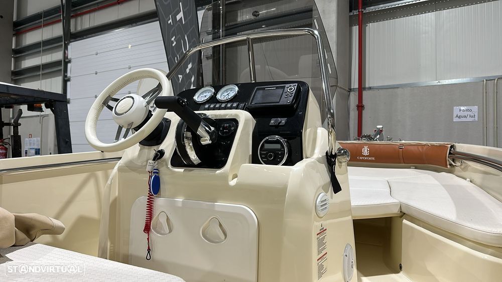 Invictus Yachts CAPOFORTE FX 190 - 7