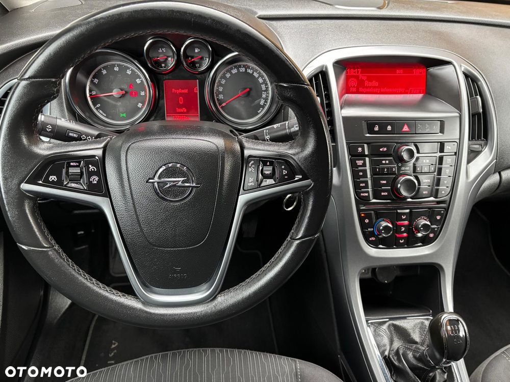 Opel Astra 1.6 Exklusiv - 18