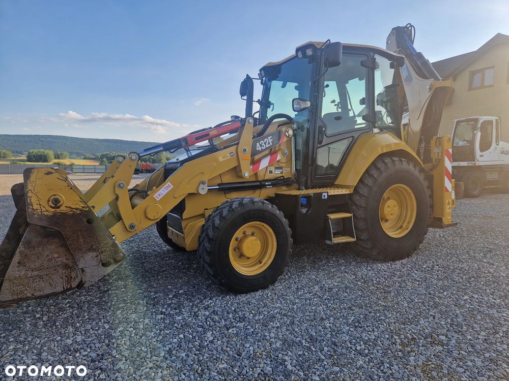Caterpillar 432F2 - 17