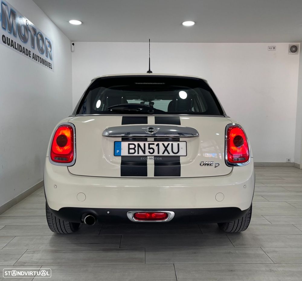 MINI 5 Portas One D - 19