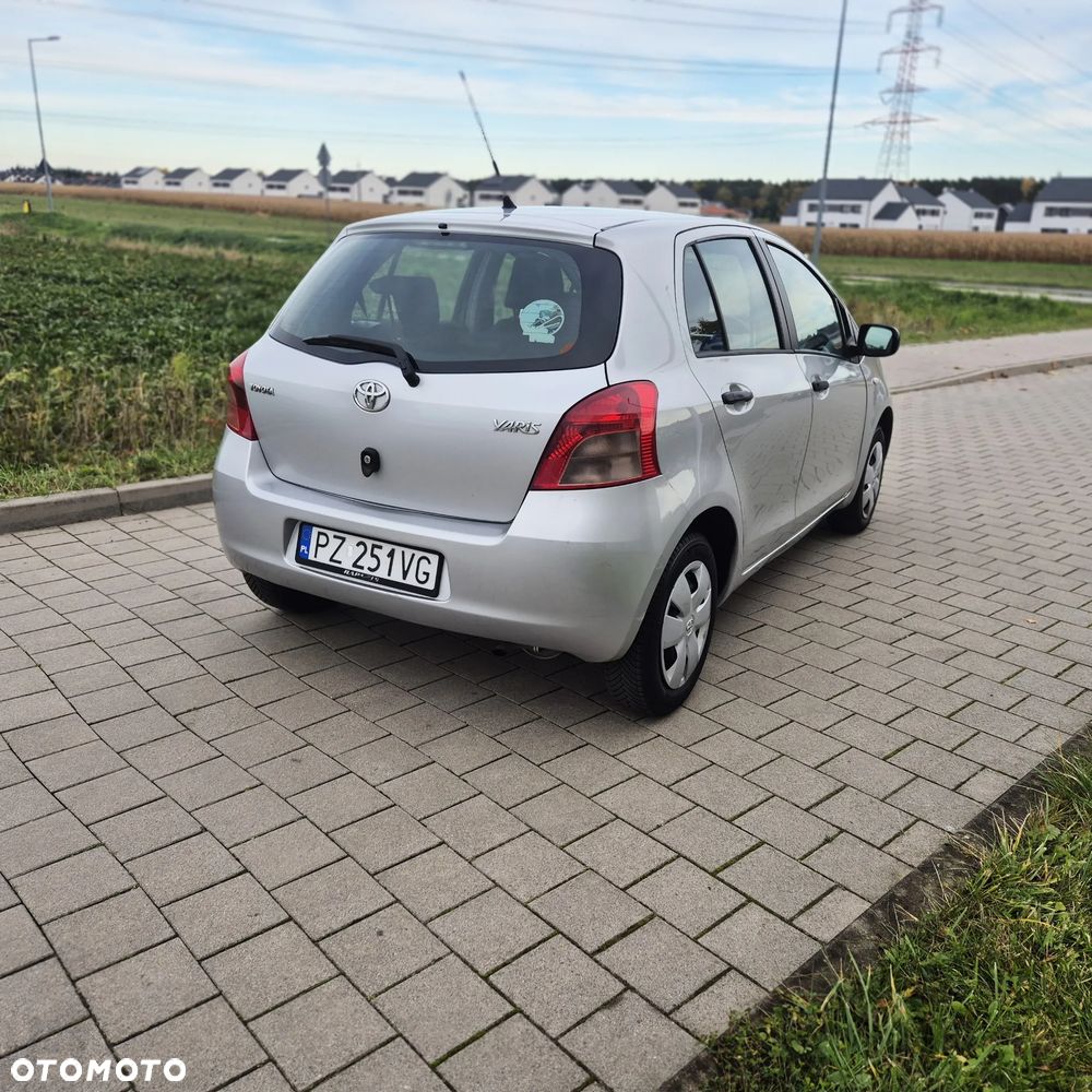 Toyota Yaris 1.0 Luna A/C - 6