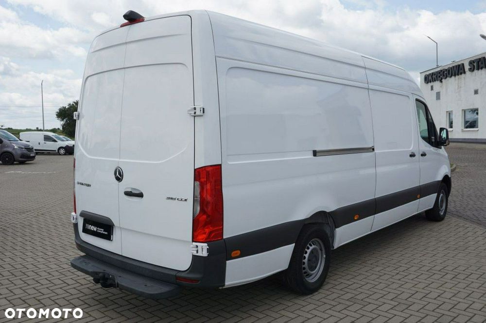 Mercedes-Benz Sprinter - 5