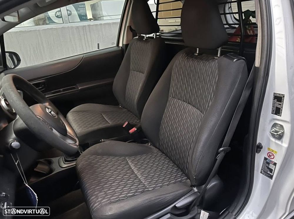 Toyota Yaris 1.4 D-4D ACtive - 1