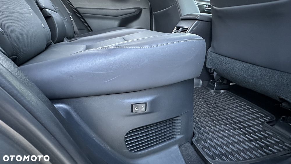 Lexus NX 300h Elite AWD - 27