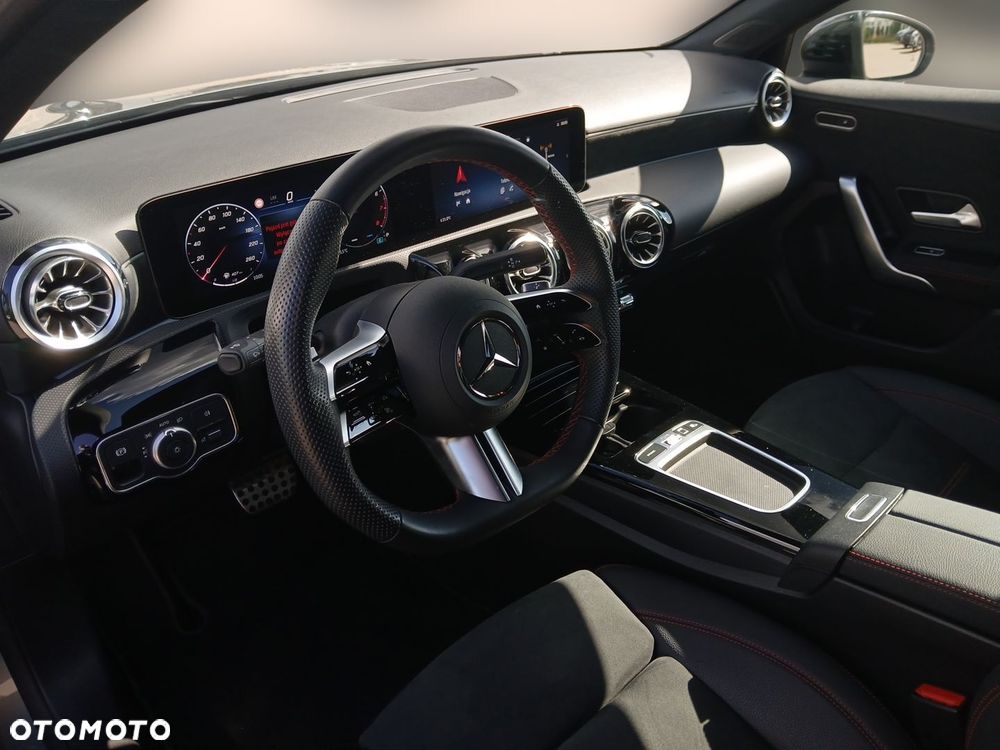 Mercedes-Benz Klasa A 200 AMG Line 7G-DCT - 10