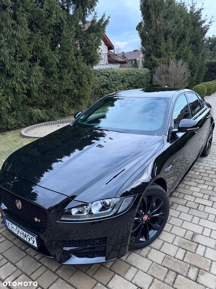 Jaguar XF 2.0 i4D AWD R-Sport - 26