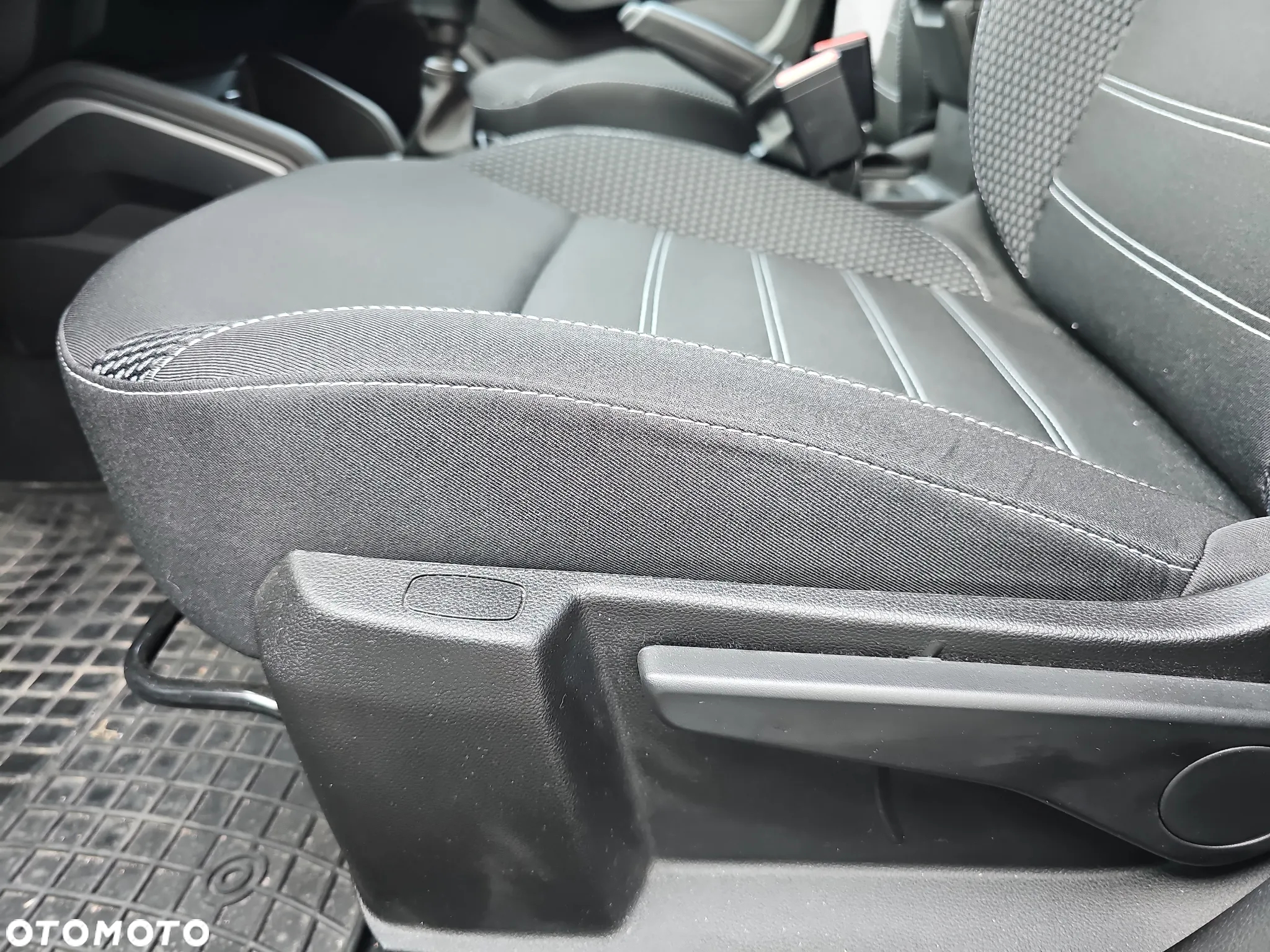 Dacia Duster 1.0 TCe Journey - 9