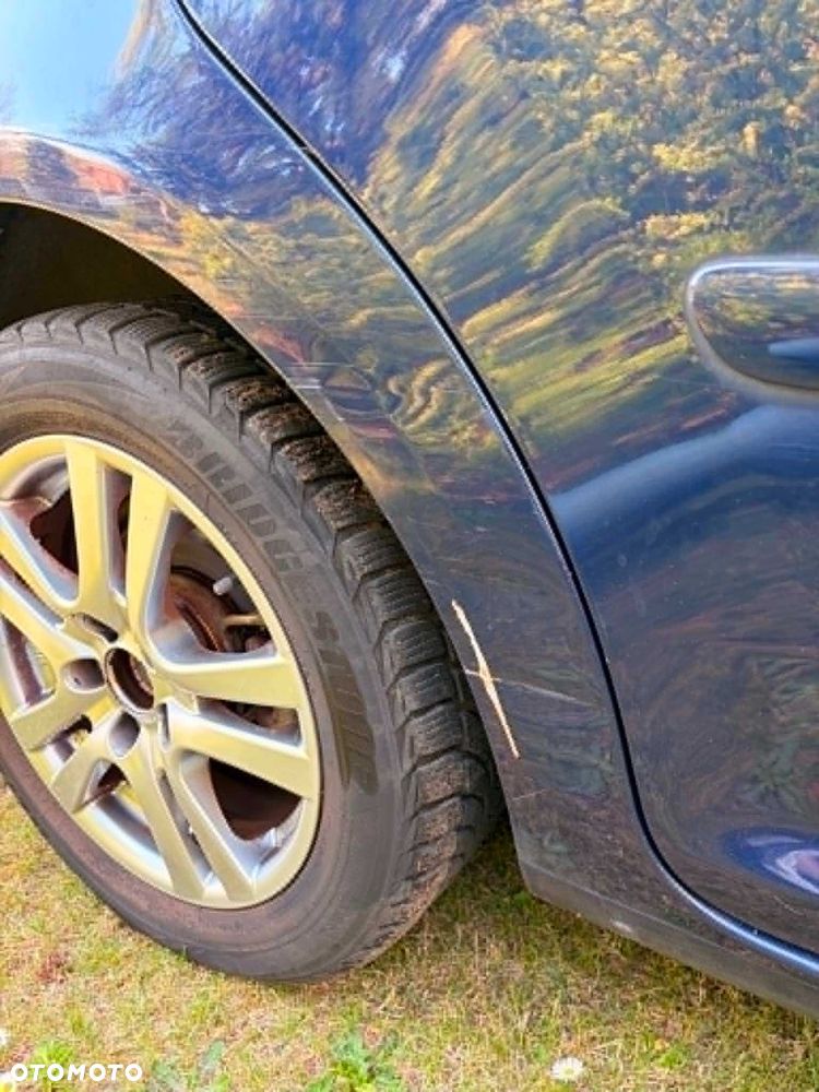 Volkswagen Touran - 8