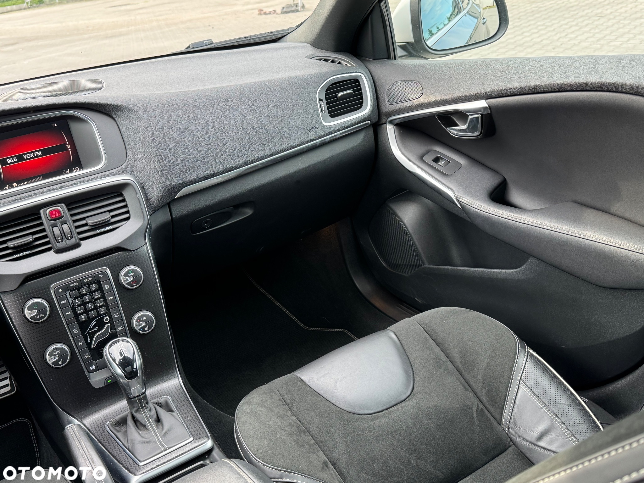 Volvo V40 D3 Geartronic RDesign - 10