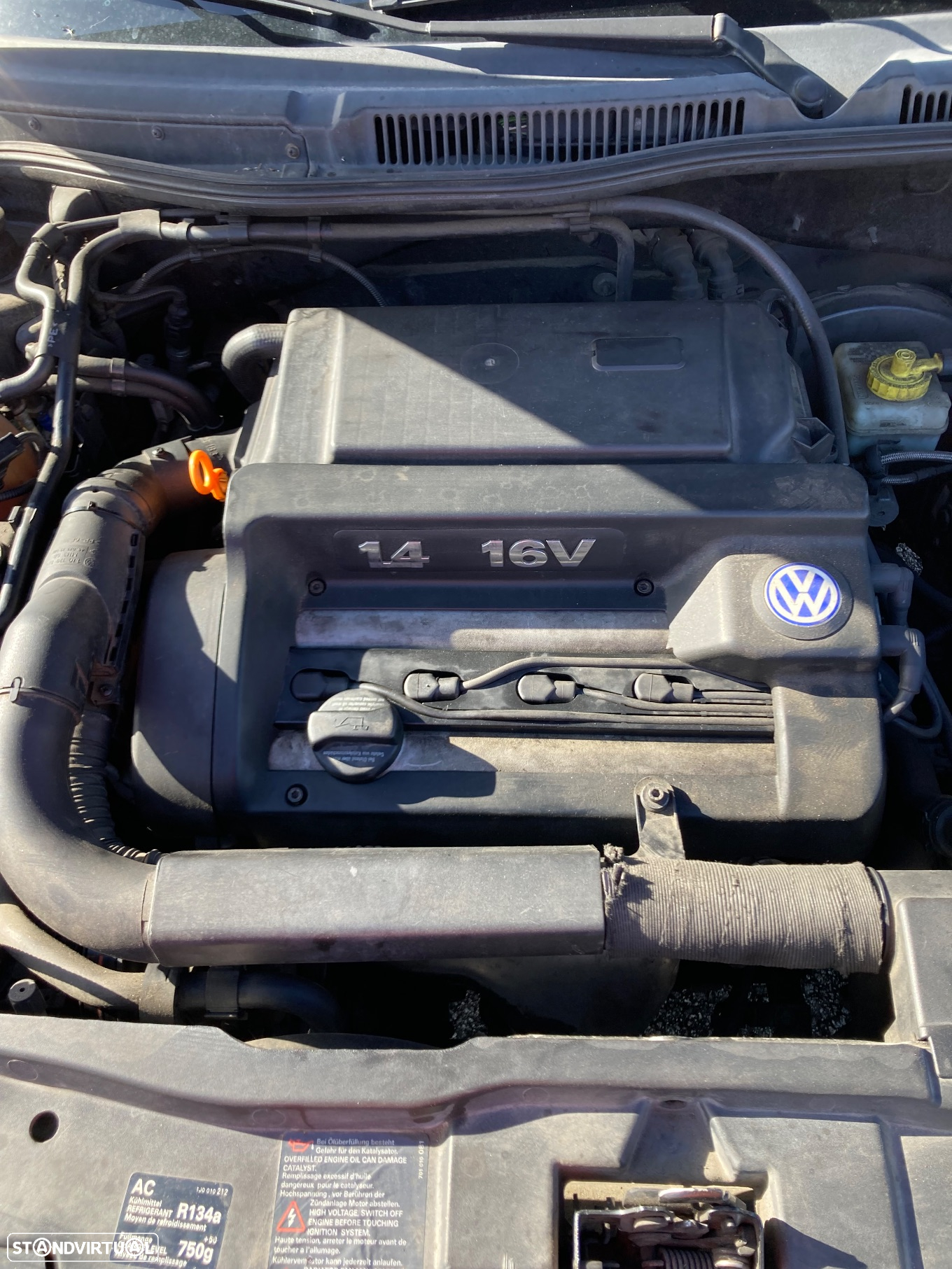 VW Golf 1.4i 25 Anos - 11