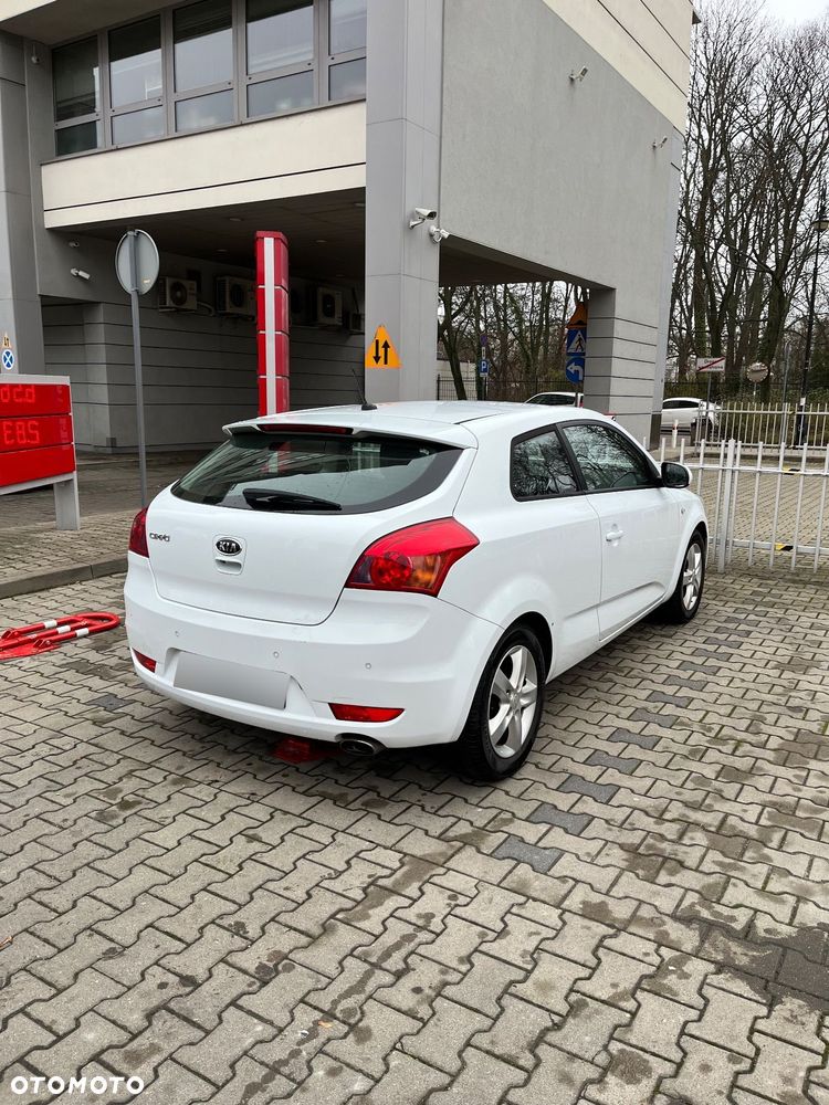Kia Ceed - 3