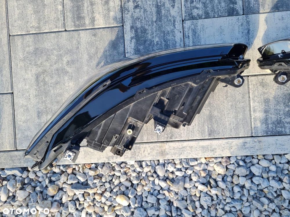 VW GOLF VIII 8 R 5H1 Lampy przód Full Led IQ 5H1941035C 5H1941036K Czarne - 7