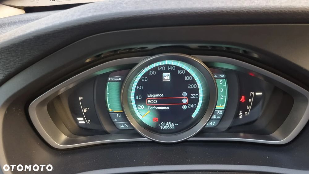 Volvo V40 Cross Country D3 Geartronic Kinetic - 24