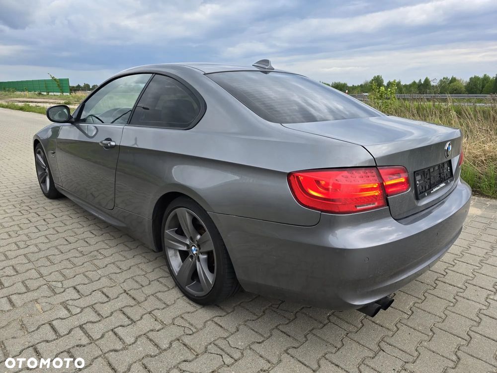 BMW Seria 3 330i xDrive Edition Exclusive - 3
