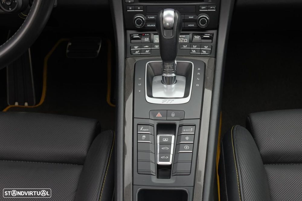 Porsche 911 Série F - 11