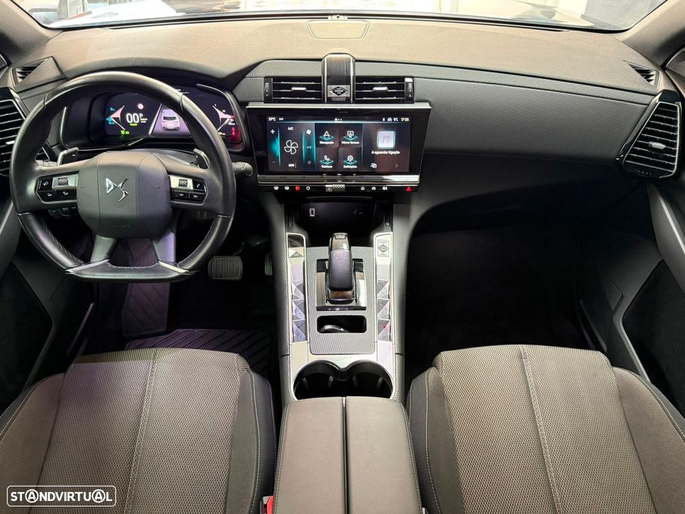 DS DS7 Crossback E-Tense Performance Line EAT8 - 17