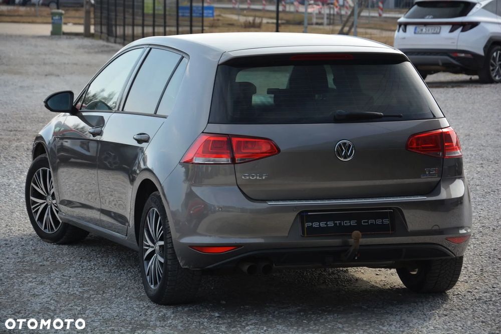 Volkswagen Golf - 10