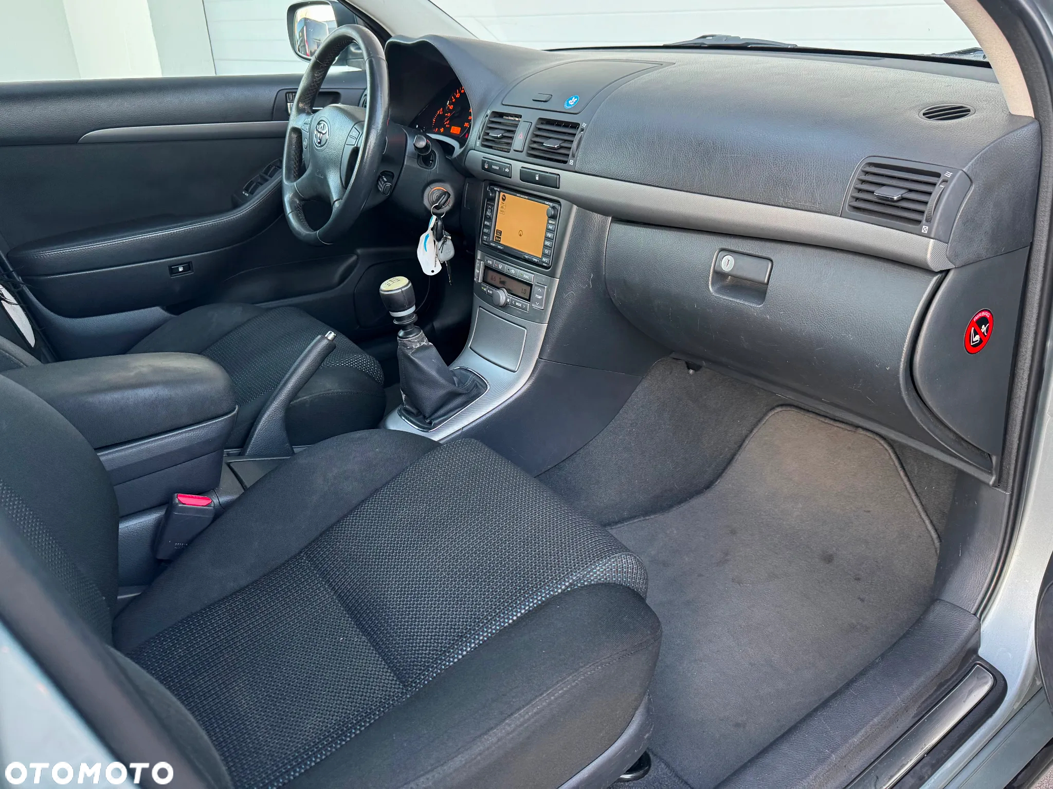 Toyota Avensis 2.2 D-4D Combi Executive - 14