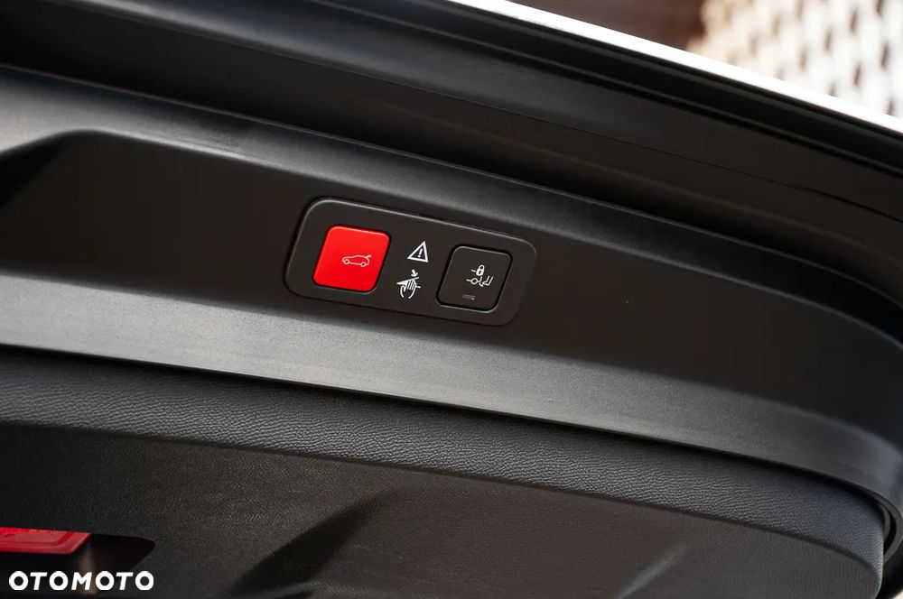 Peugeot 5008 BlueHDI 180 EAT6 GT - 26