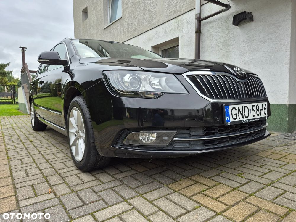 Skoda Superb 2015 photo 2