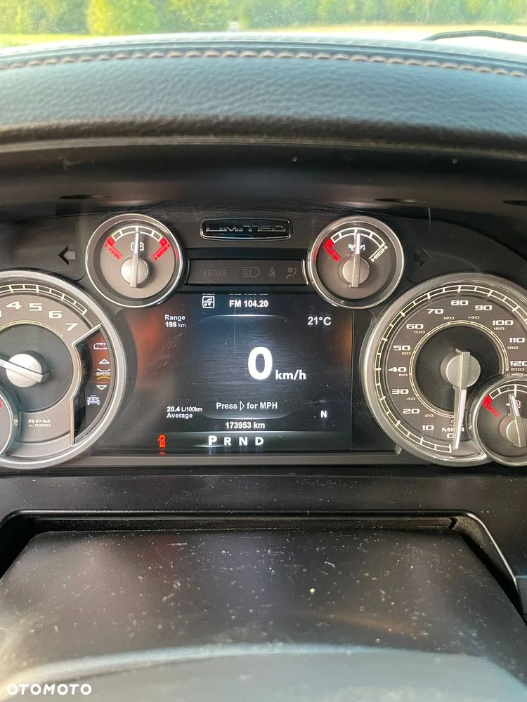 Dodge RAM 1500 5.7 4x4 - 18
