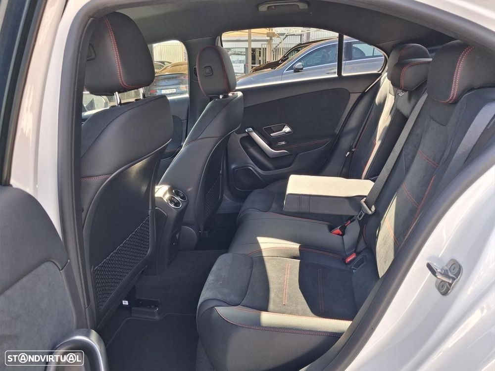 Mercedes-Benz A 250 Limousine - 13