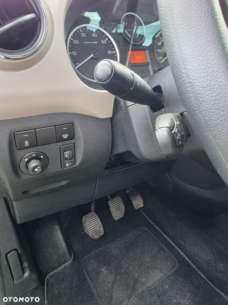 Peugeot Partner 1.6 HDi Outdoor - 16