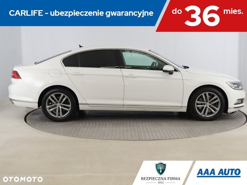 Volkswagen Passat - 8