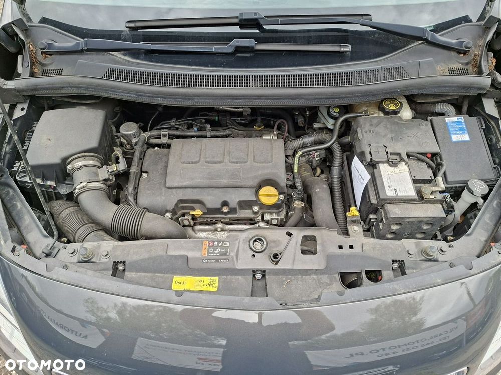 Opel Meriva 1.4 T Cosmo - 27