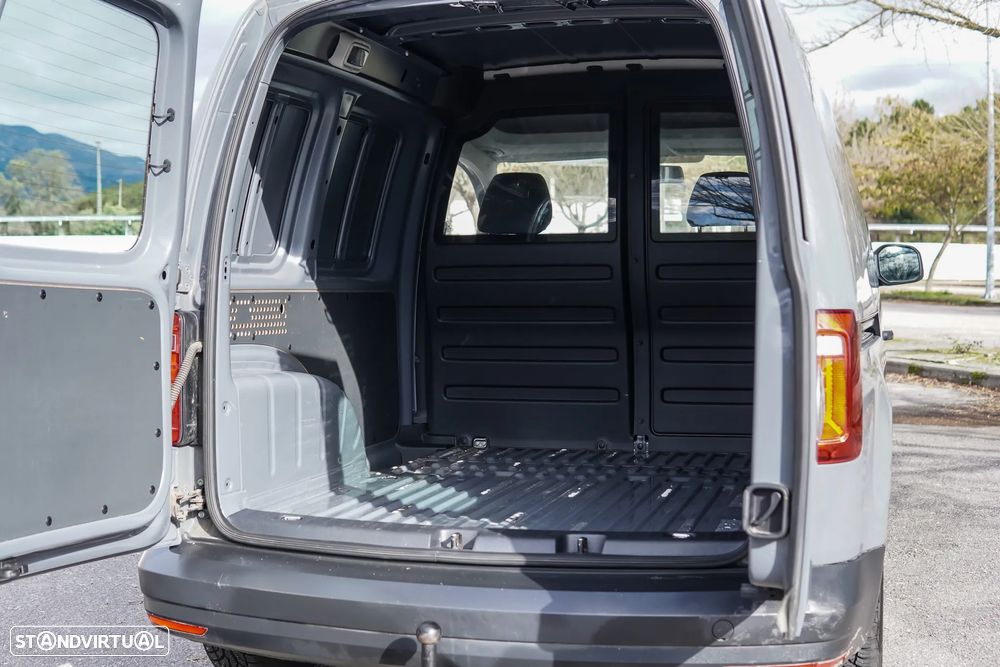 VW CADDY 2.0 TDi - 23