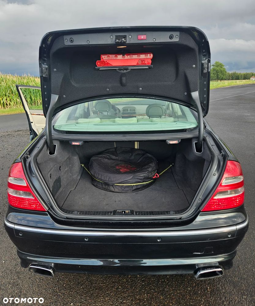Mercedes-Benz Klasa E 500 4-Matic Elegance - 14