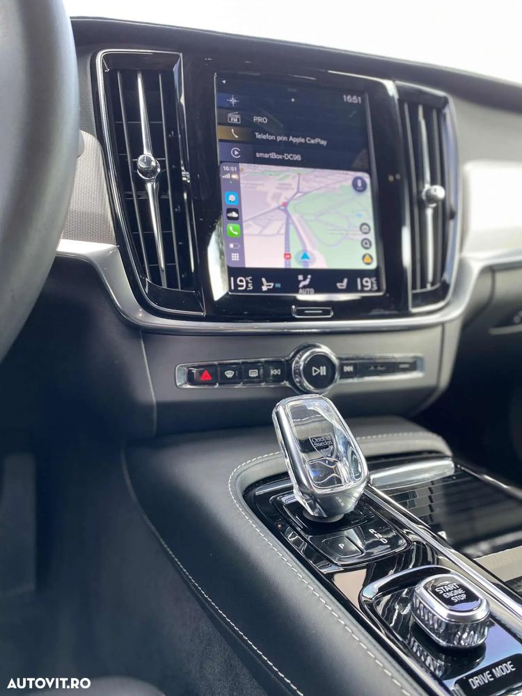 Volvo S90 T8 Twin Engine AWD Geartronic Inscription - 11