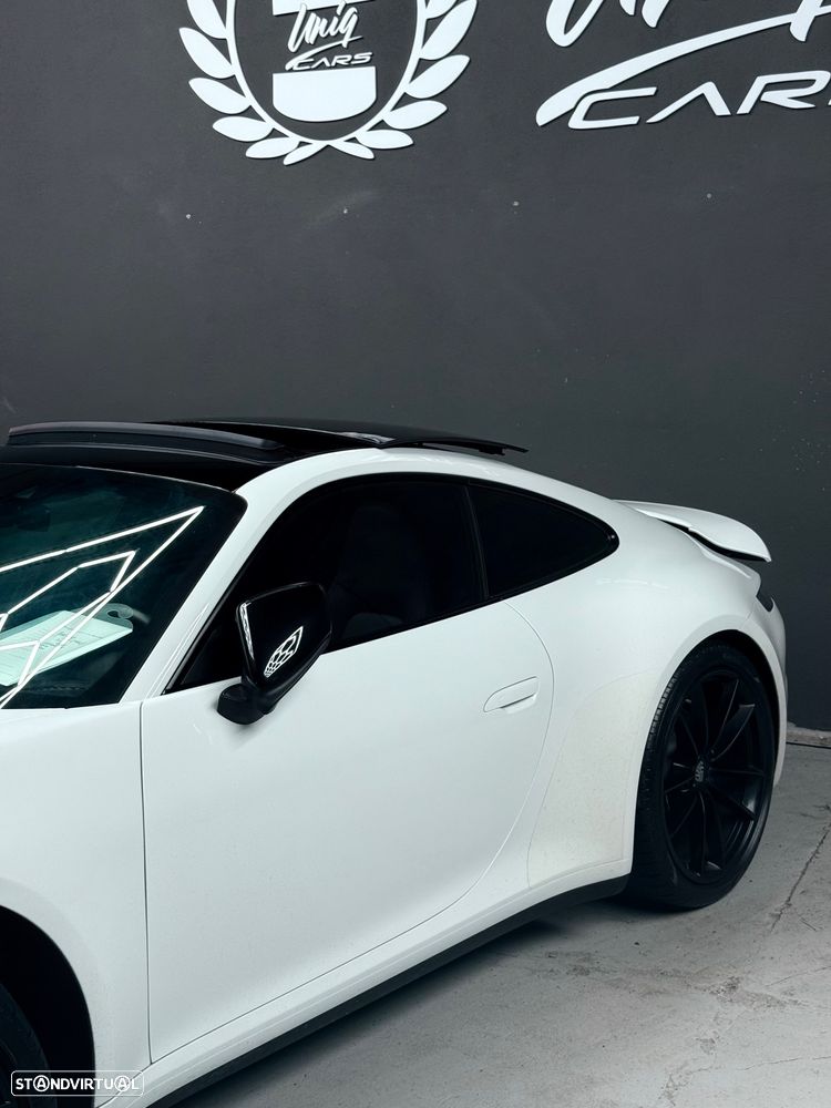 Porsche 911 (992) - 4