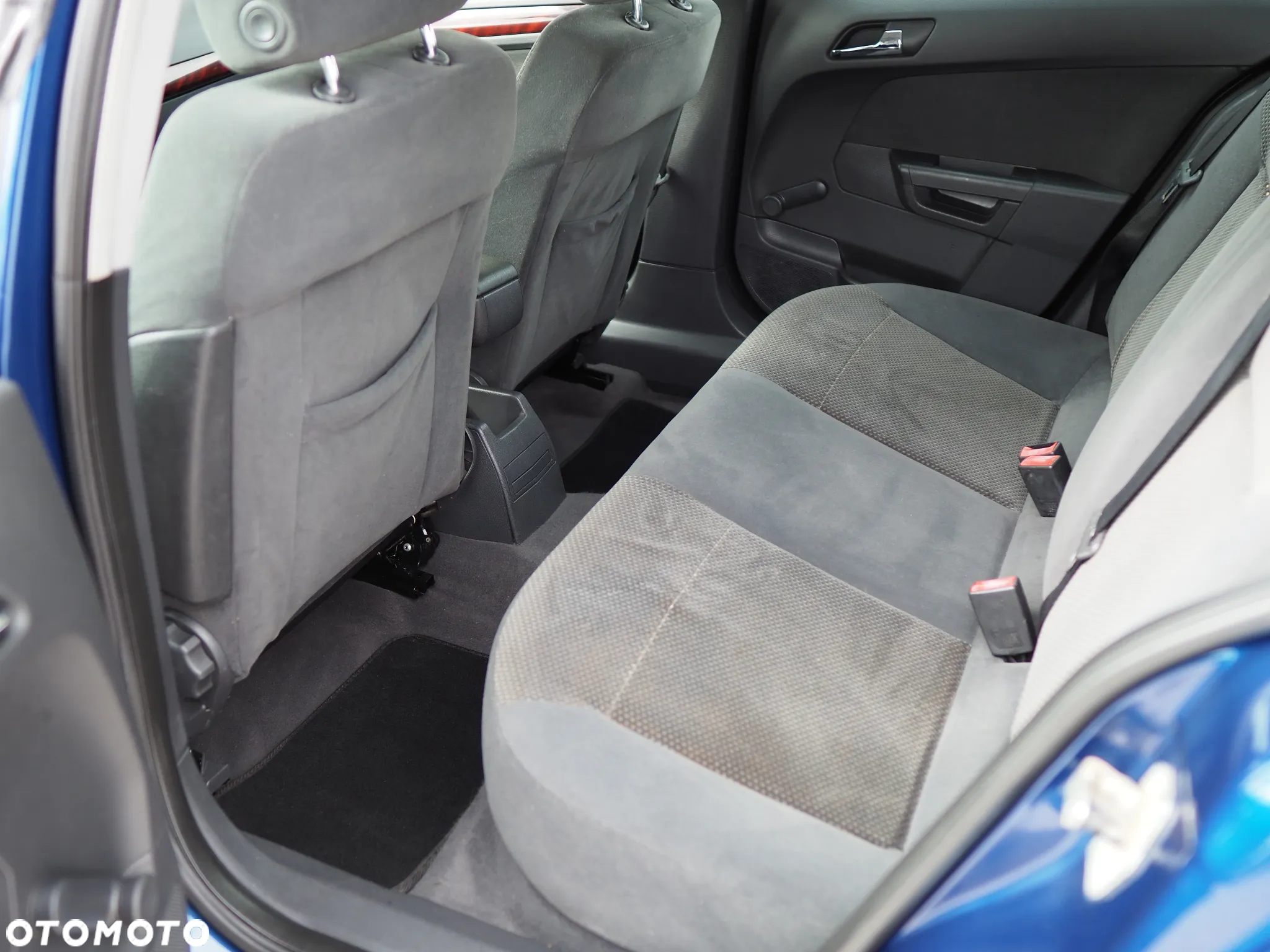 Opel Astra - 16