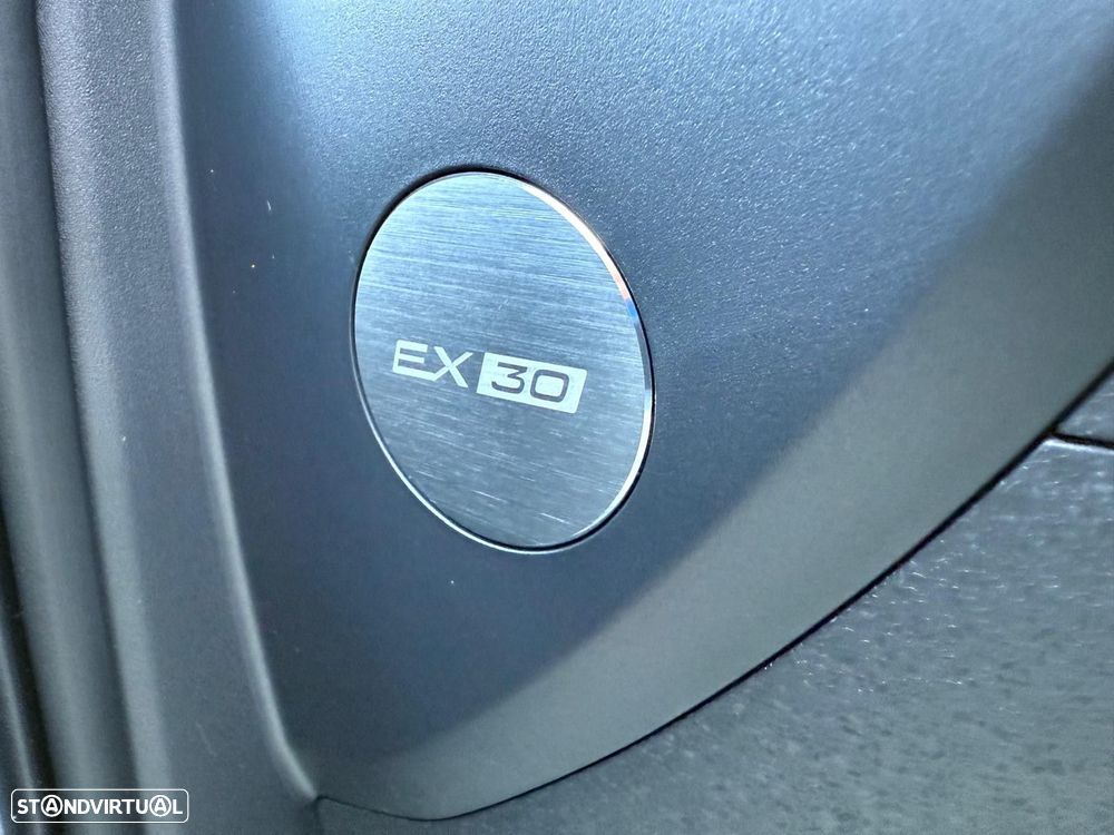Volvo EX30 51 kWh Single Motor Core - 32