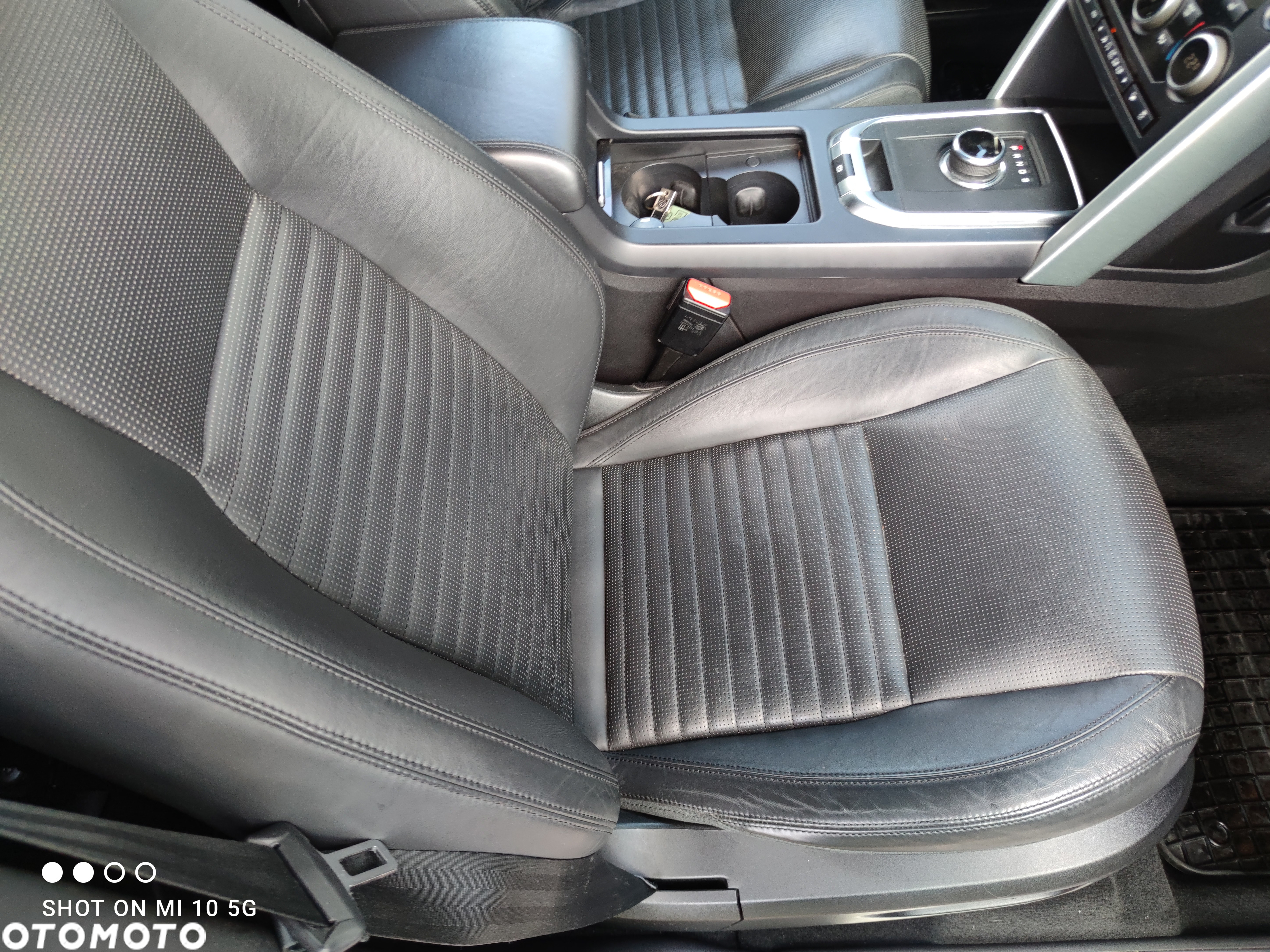 Land Rover Discovery Sport 2.0 Si4 HSE Luxury - 17
