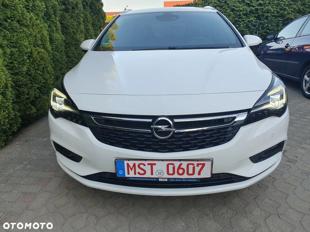 Opel Astra 1.6 D Automatik Start/Stop Innovation - 4
