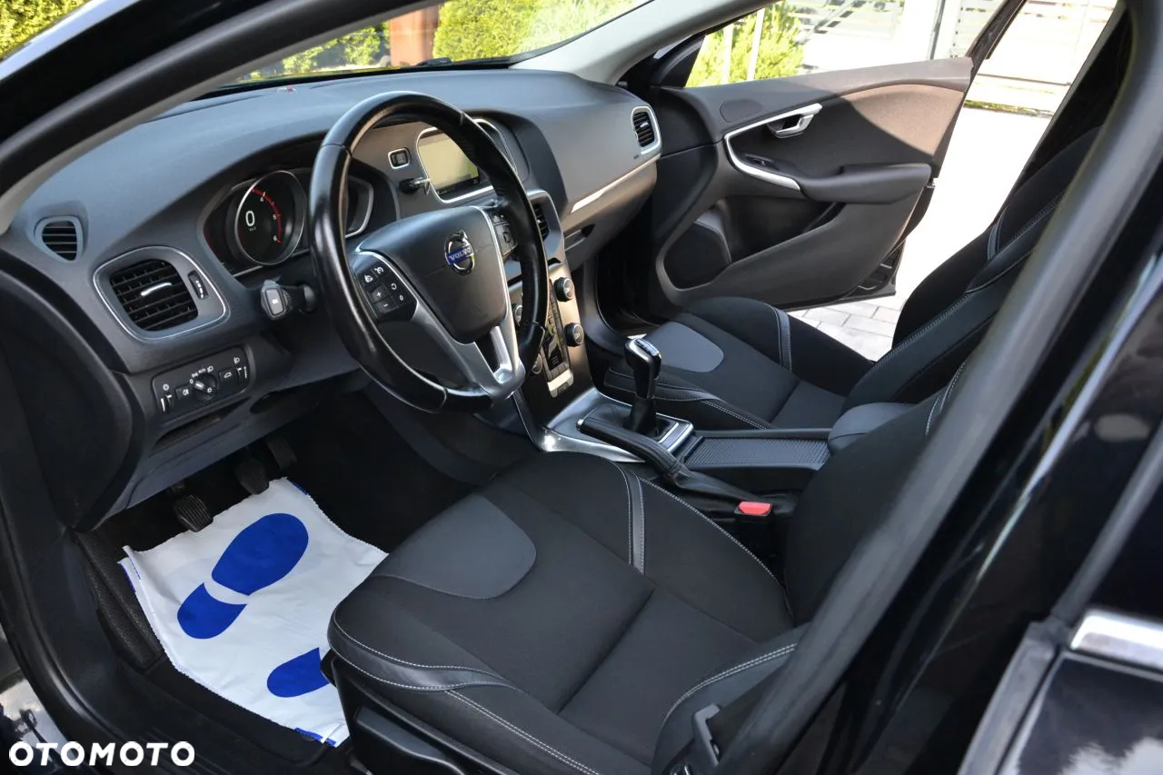 Volvo V40 D4 Drive-E Momentum - 15