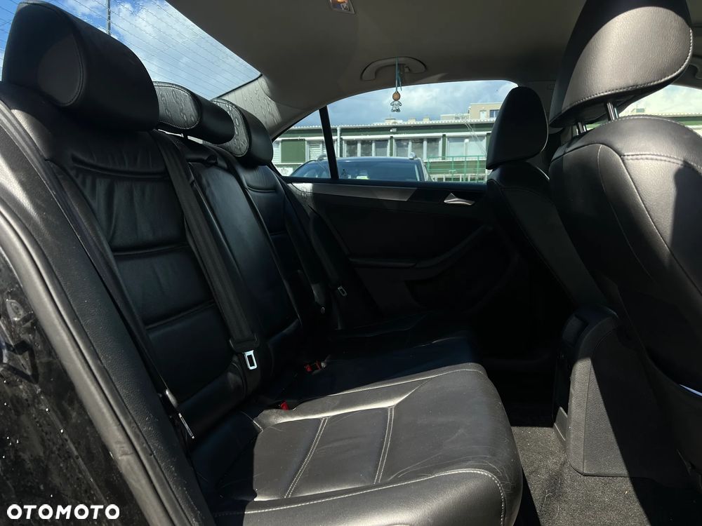 Volkswagen Jetta - 21