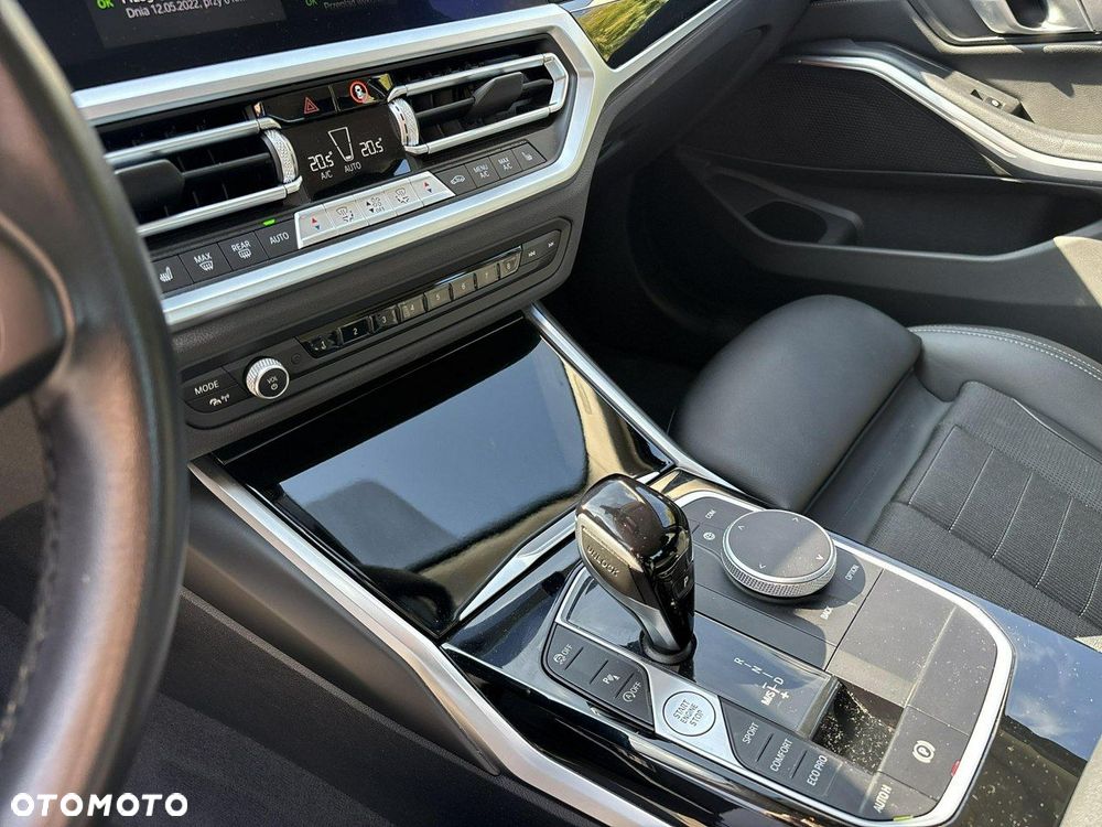 BMW Seria 3 318i Sport Line - 20