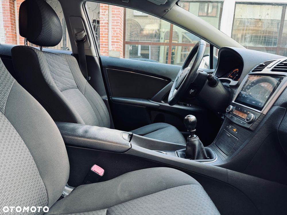 Toyota Avensis 2.0 D-4D Premium - 14
