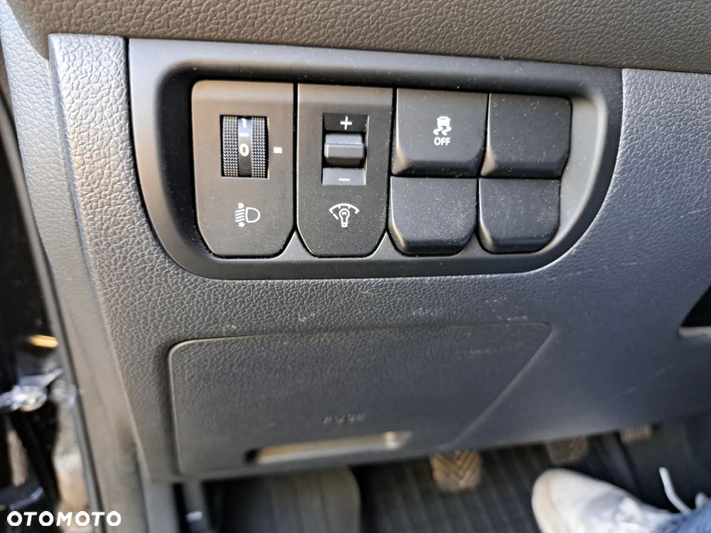 Kia Rio - 10