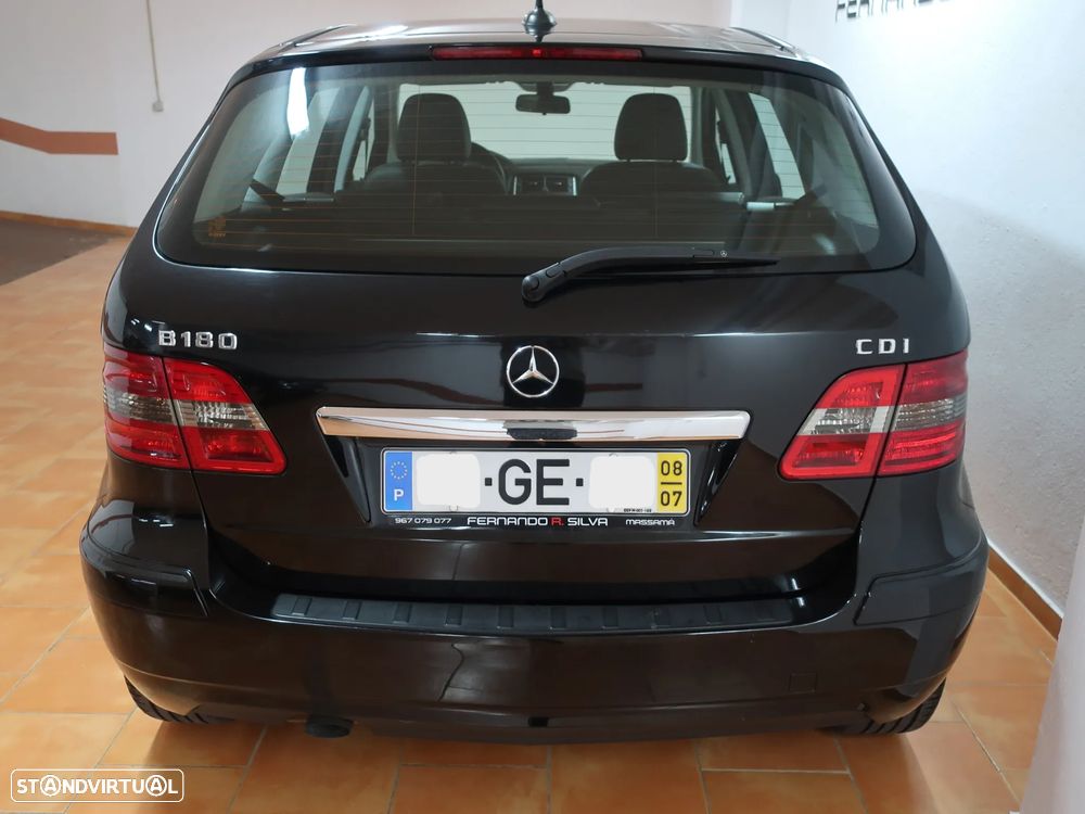 Mercedes-Benz B 180 CDI - 10