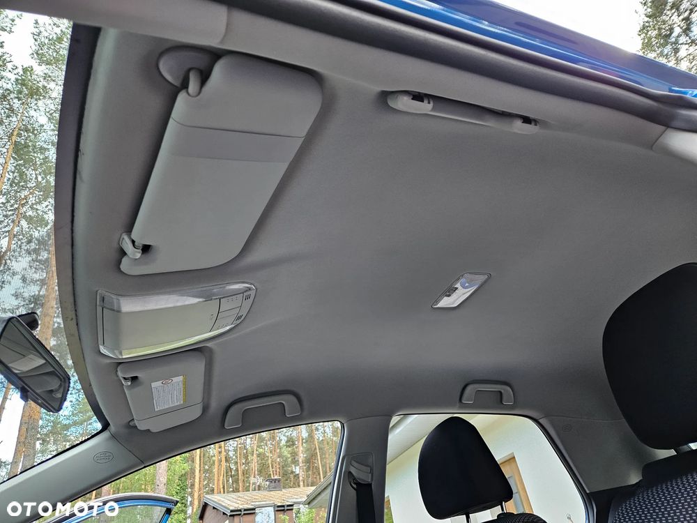 Toyota Auris 1.6 Sol - 22