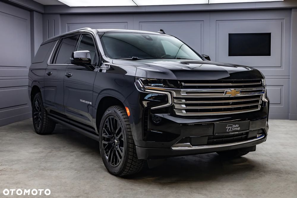Chevrolet Suburban - 4