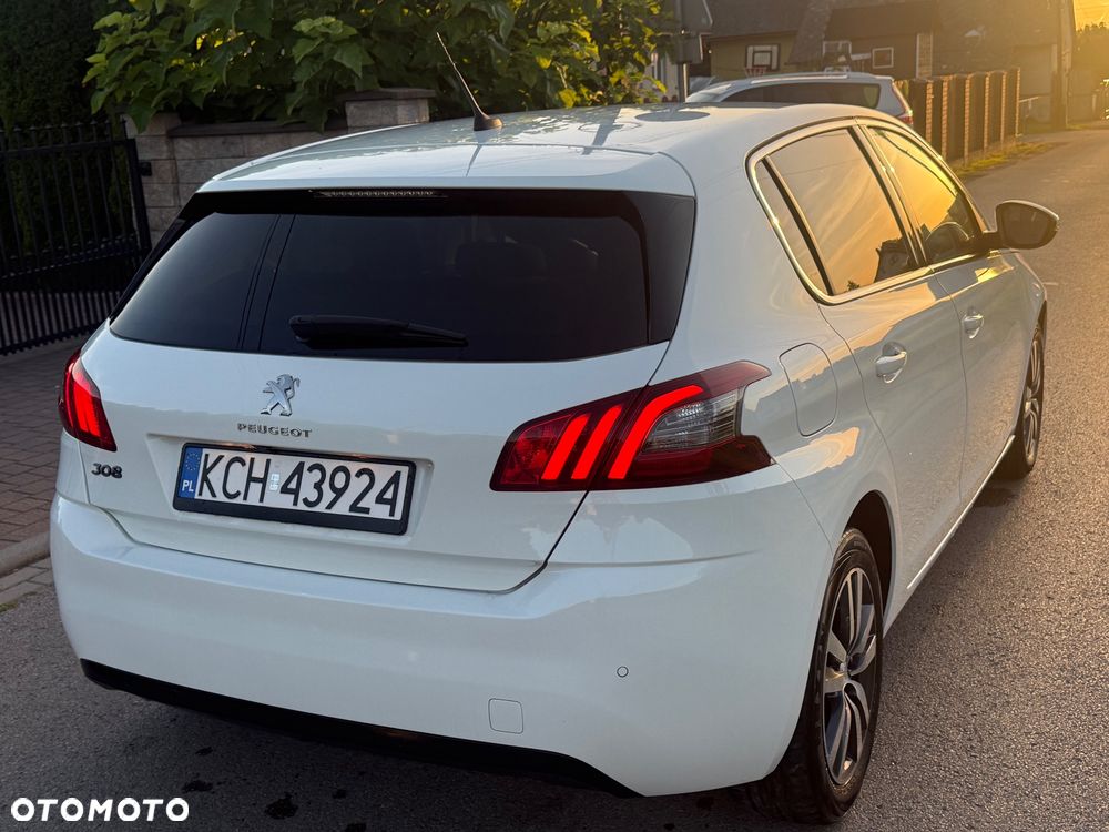Peugeot 308 1.2 PureTech Allure S&S - 11