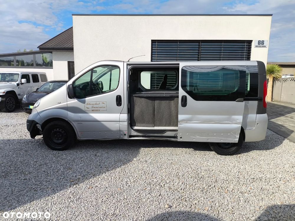 Opel Vivaro - 13