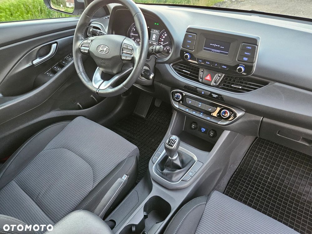 Hyundai i30 1.5 DPI Modern - 24